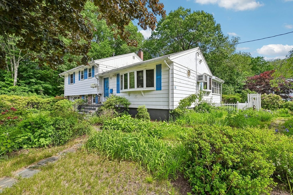 15 Dana Rd