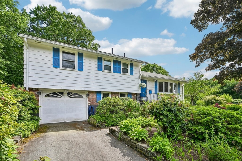 15 Dana Rd
