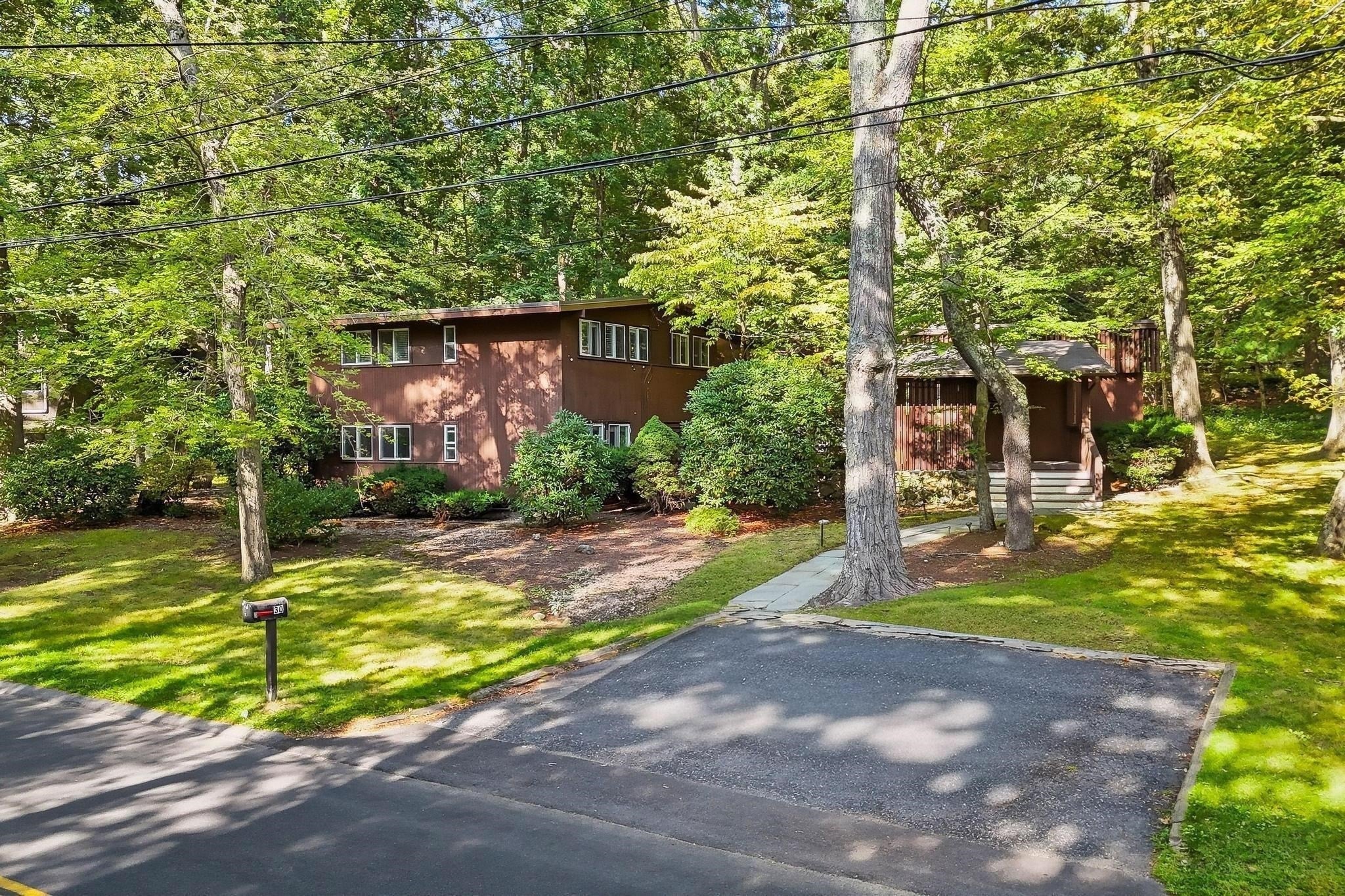 Photo of 30 Peacock Farm Rd, Lexington, MA