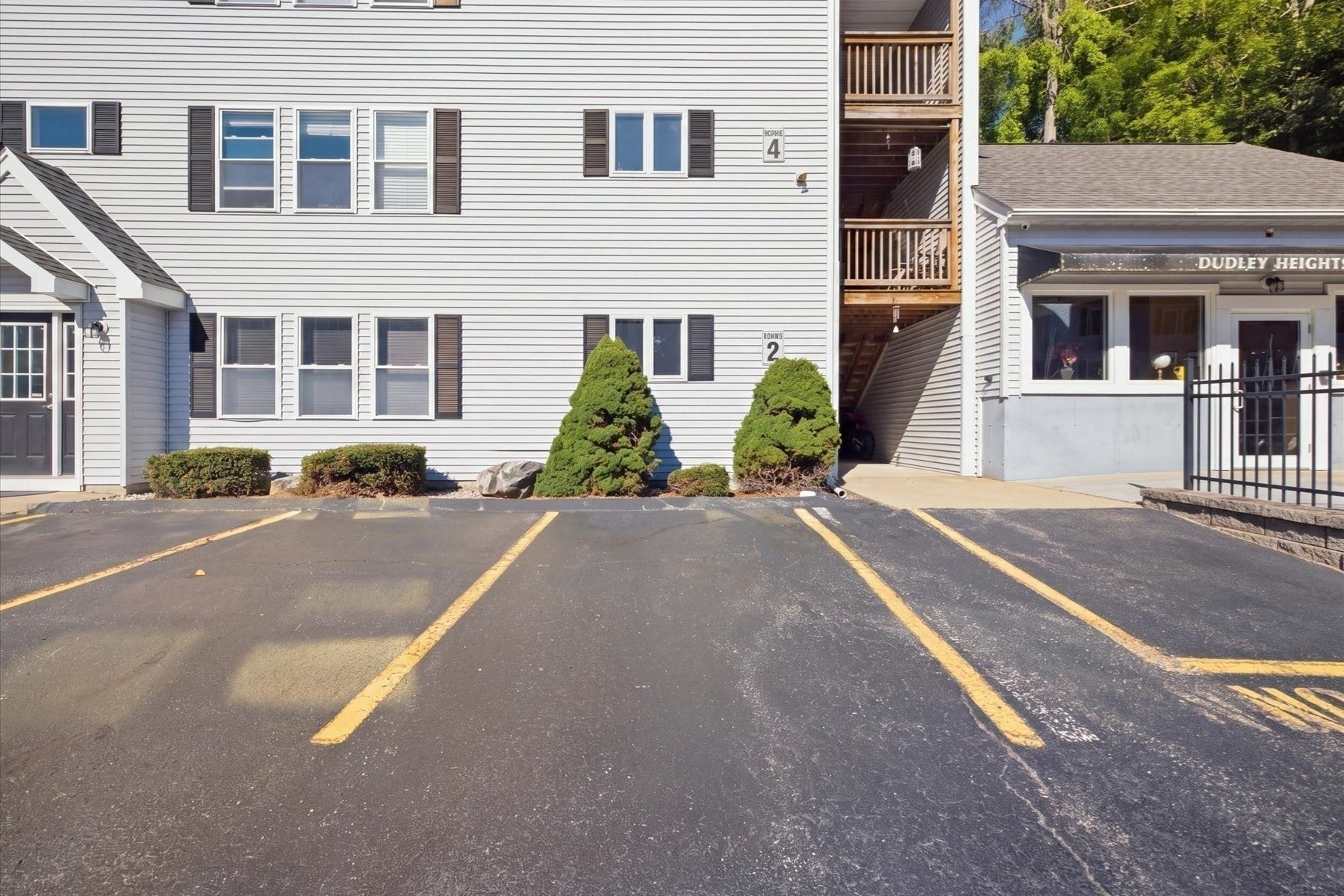 6 Warsaw Ave 2