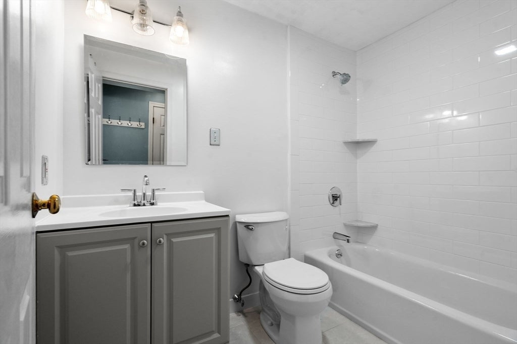 24 South St #4, Medford, MA Photo #12