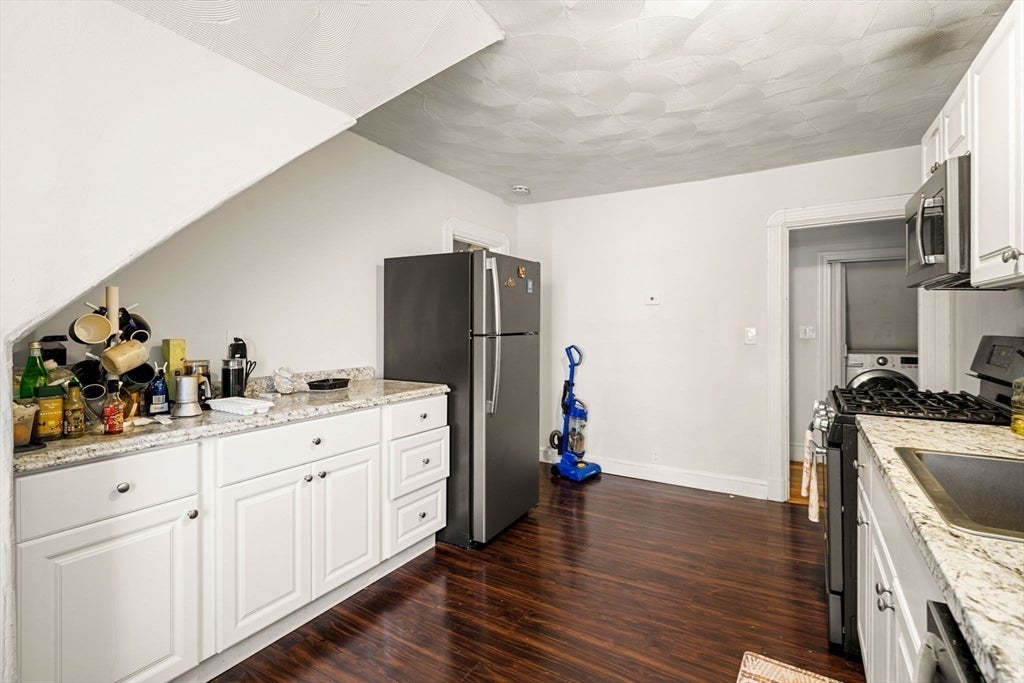 106 Harrishof St, Boston, MA, 106 Harrishof St, Boston, MA Photo #29