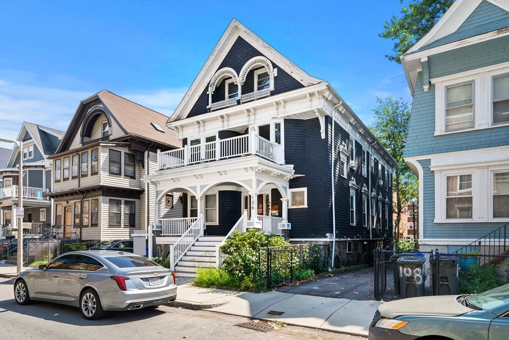 Photo of 106 Harrishof St, Boston, MA