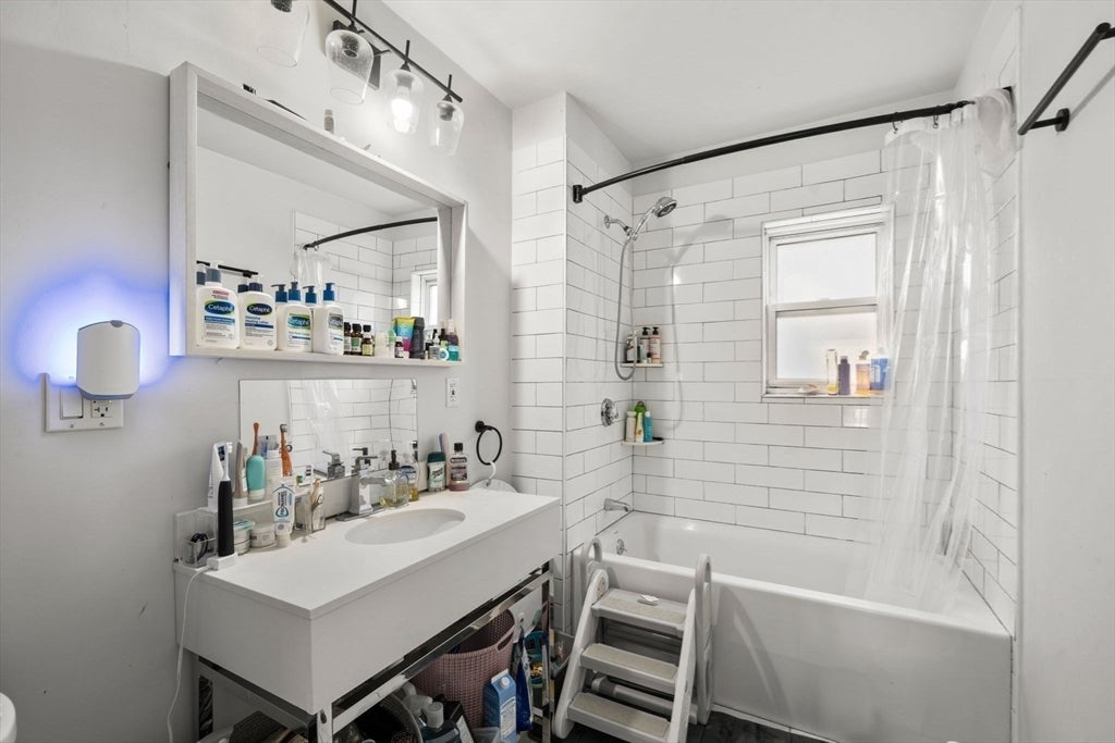 106 Harrishof St, Boston, MA, 106 Harrishof St, Boston, MA Photo #14