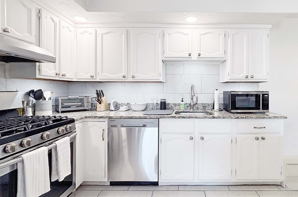 131 Beacon St 5