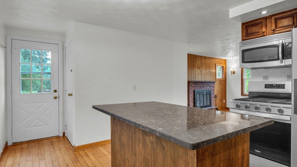 73 Summit Dr, East Bridgewater, MA, 73 Summit Dr, East Bridgewater, MA Photo #3