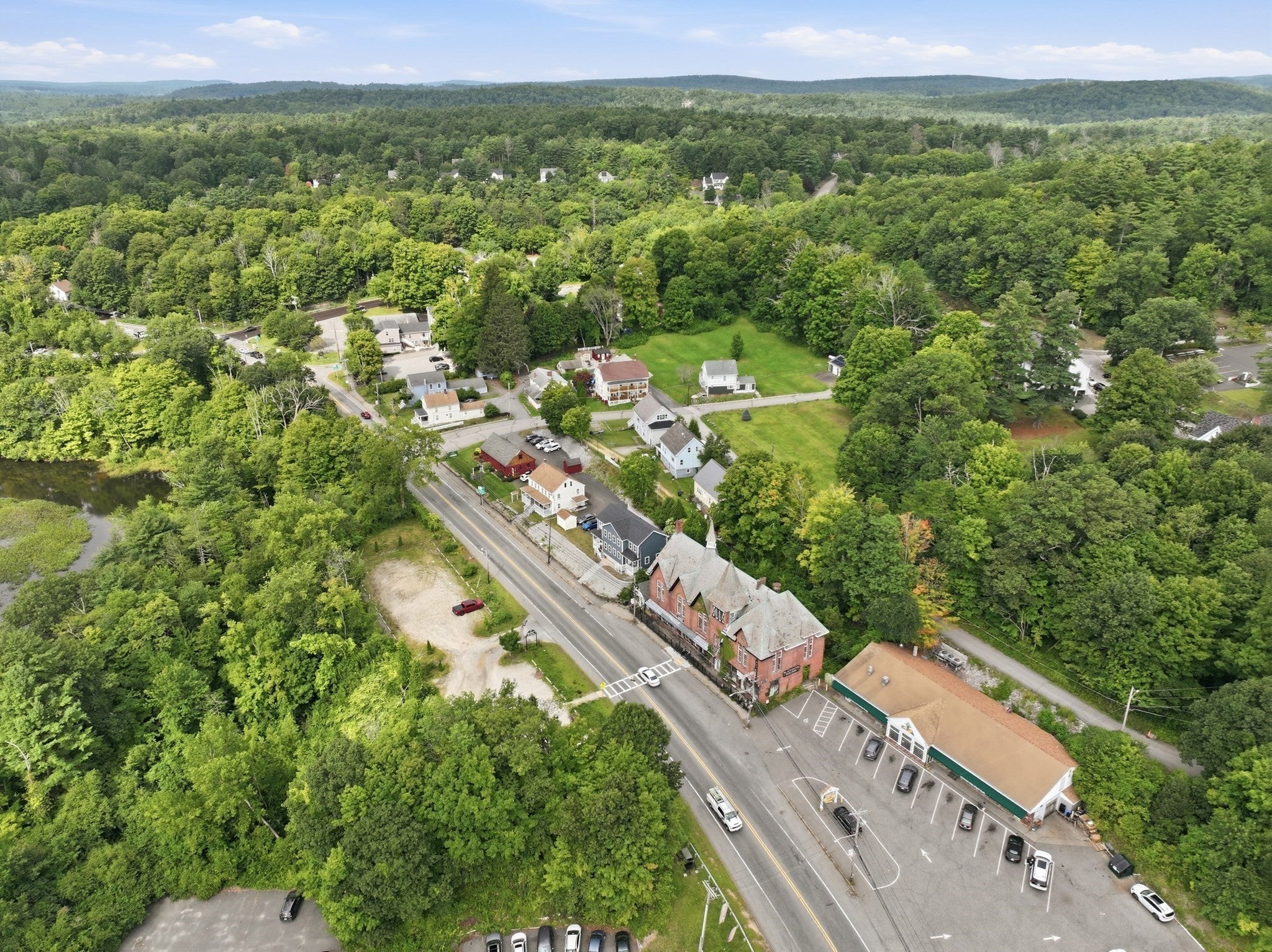572 Main St