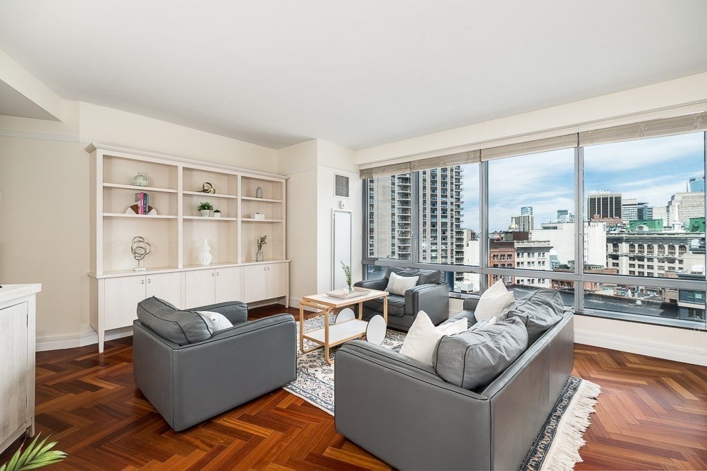 1 Avery St 17F
