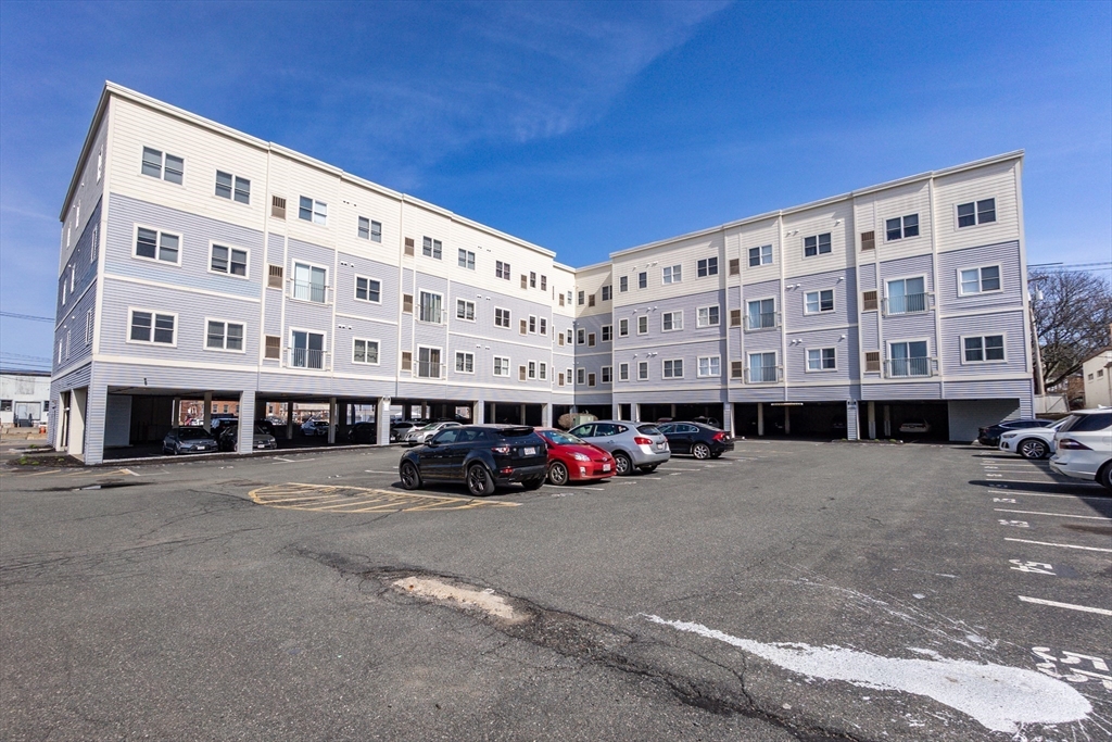 75 Walnut St 107
