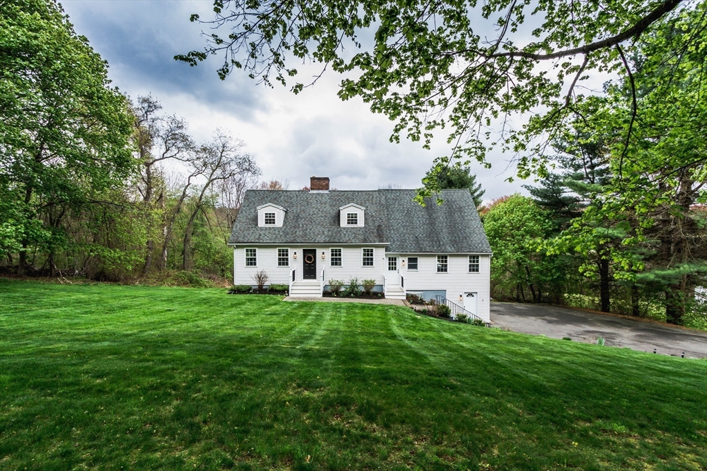 692 Cronin Rd