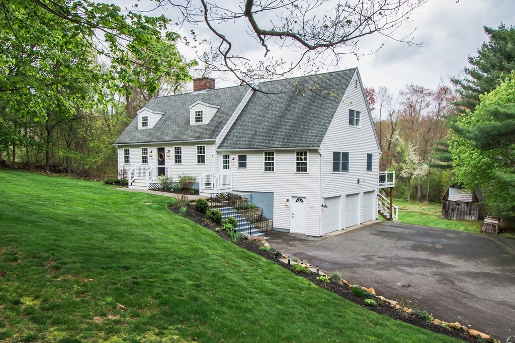 692 Cronin Rd