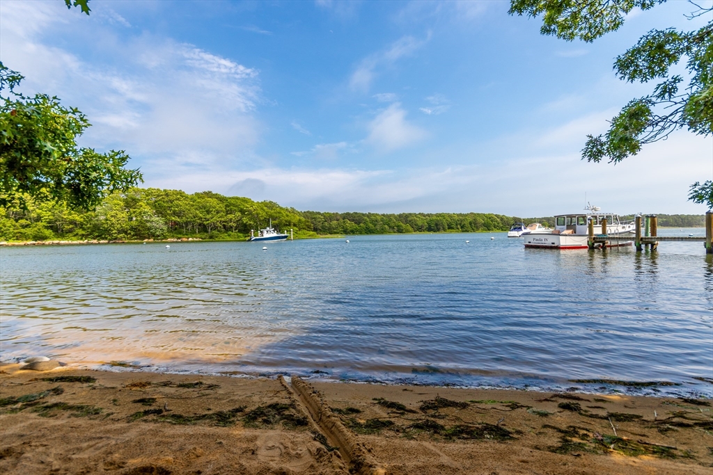43 Seaspray Dr