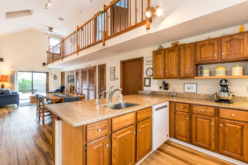 43 Seaspray Dr