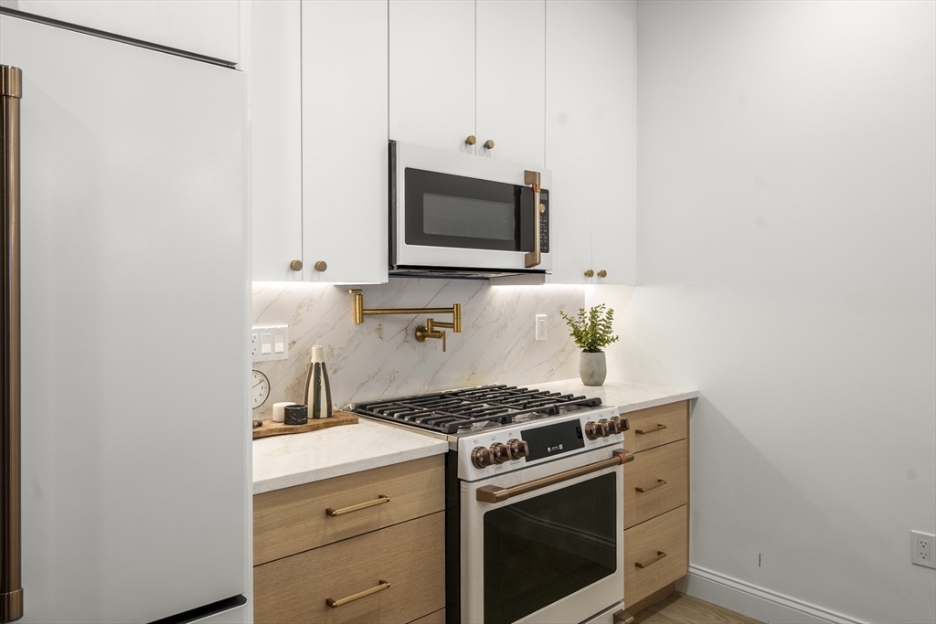 51 North Margin St 3