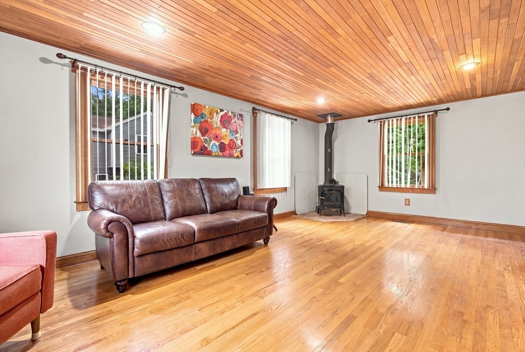 18 Gordon Rd, North Reading, MA, 18 Gordon Rd, North Reading, MA Photo #9