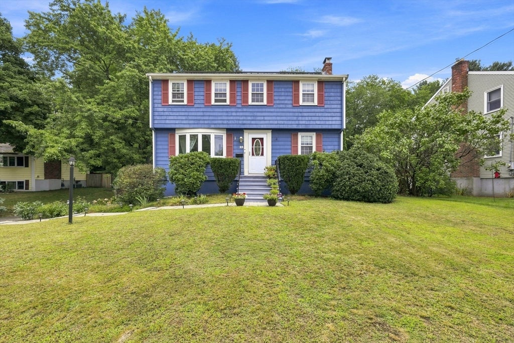 25 Mohawk Path, Bellingham, MA Photo #1