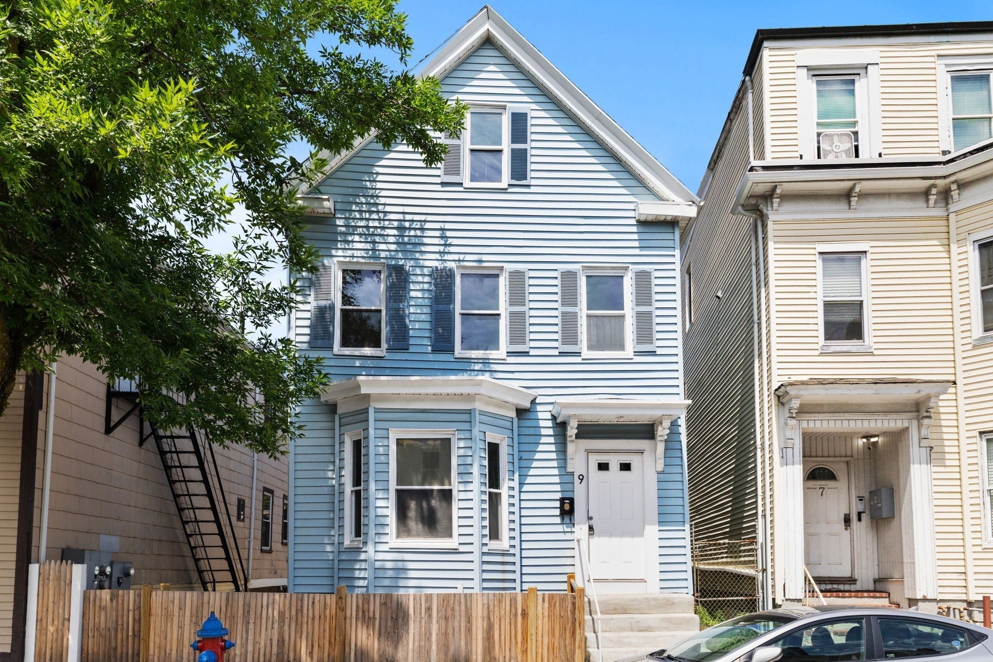 9 Cross St, Somerville MA 02145