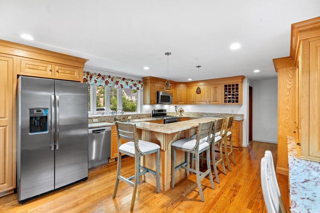 87 Fair Oaks Ave