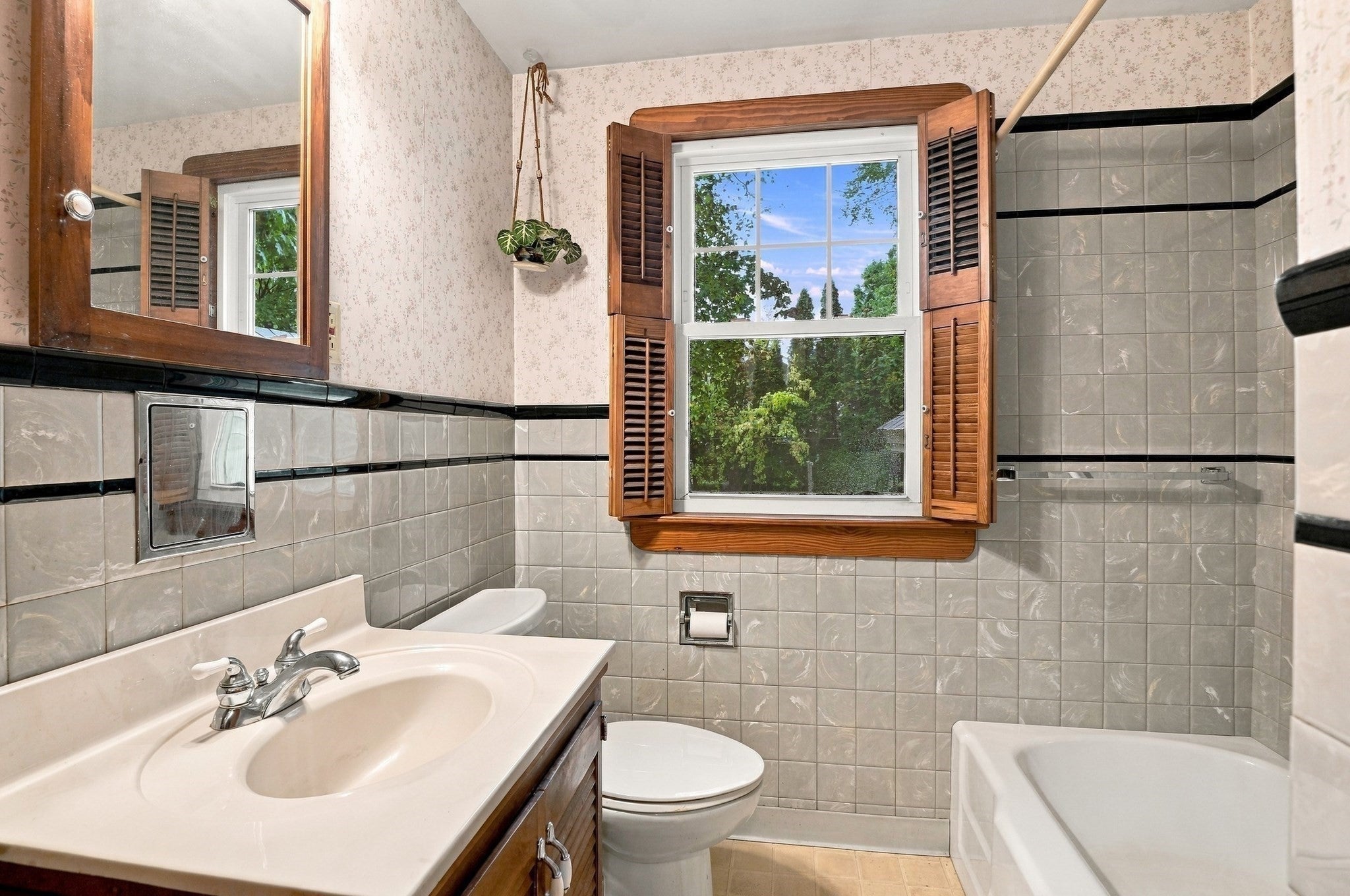 147 Ninth Street, Leominster, MA Photo #16