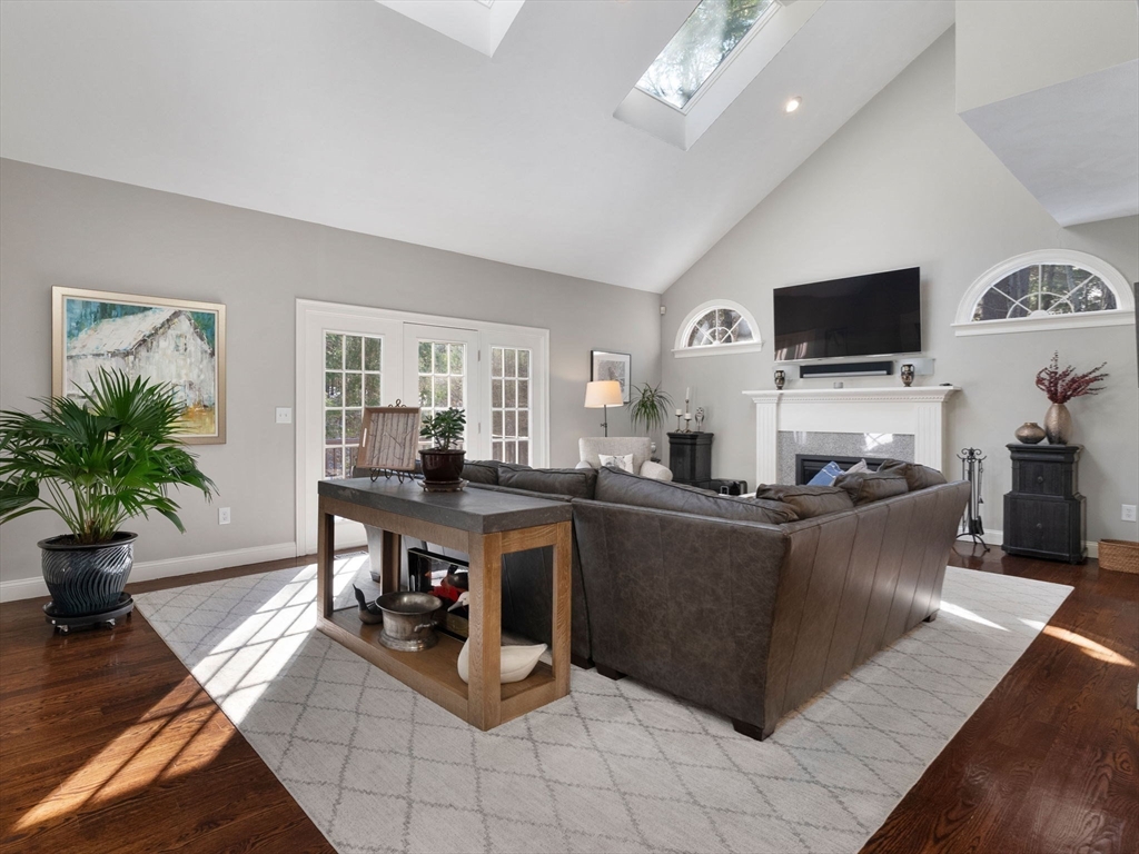 Dover, Massachusetts 02030, United States, 5 Bedrooms Bedrooms, ,5 BathroomsBathrooms,Residential,Active,154548