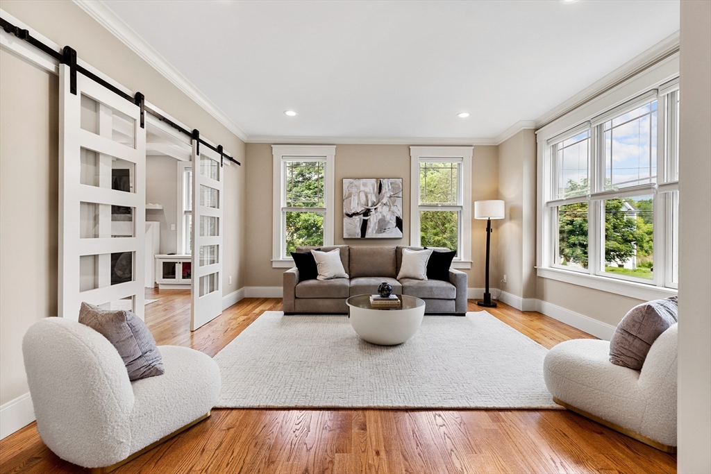 1 Apollo Cir