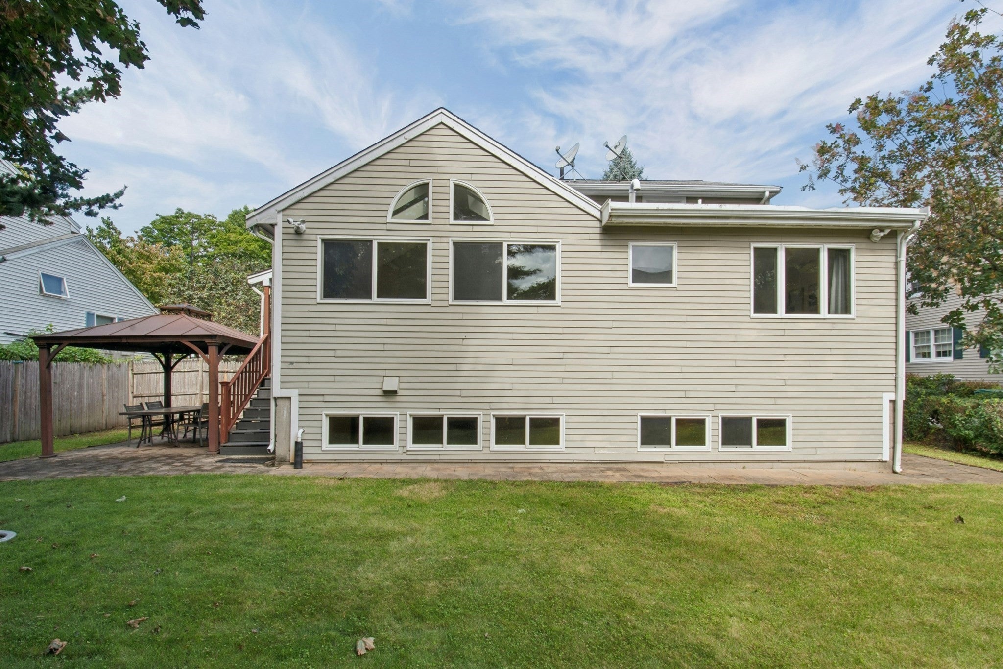 22 Westlund Rd