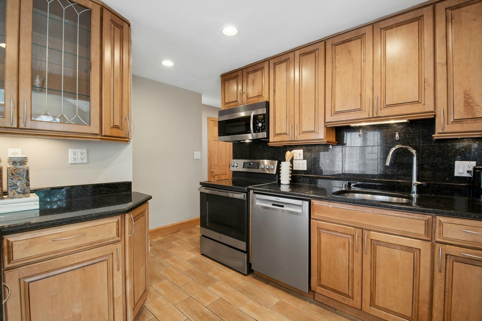 22 Westlund Rd, Belmont, MA, 22 Westlund Rd, Belmont, MA Photo #36