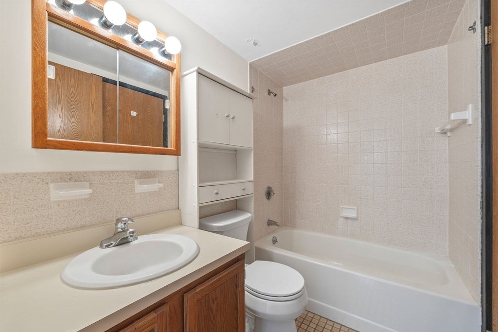 180 Green St #406, Melrose, MA, 180 Green St #406, Melrose, MA Photo #23