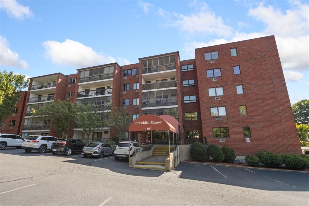 Photo of 180 Green St, Melrose, MA