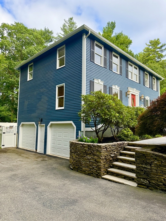 3 Lisamary Dr