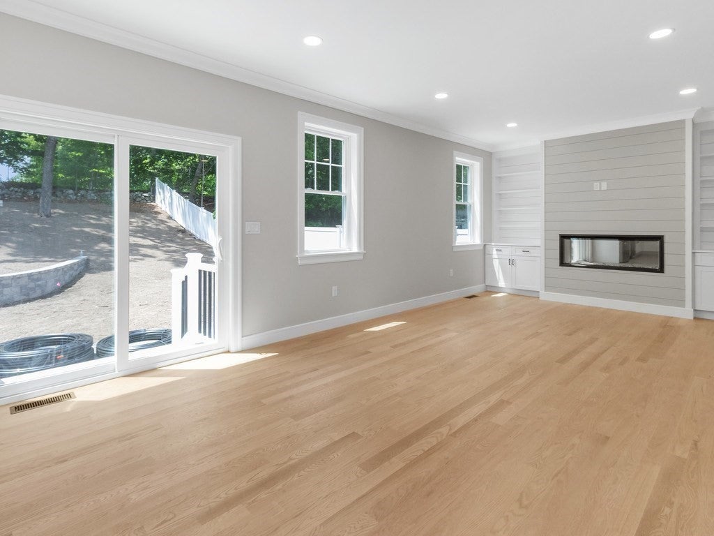 113 Warwick Avenue, Waltham, MA, 113 Warwick Avenue, Waltham, MA Photo #10