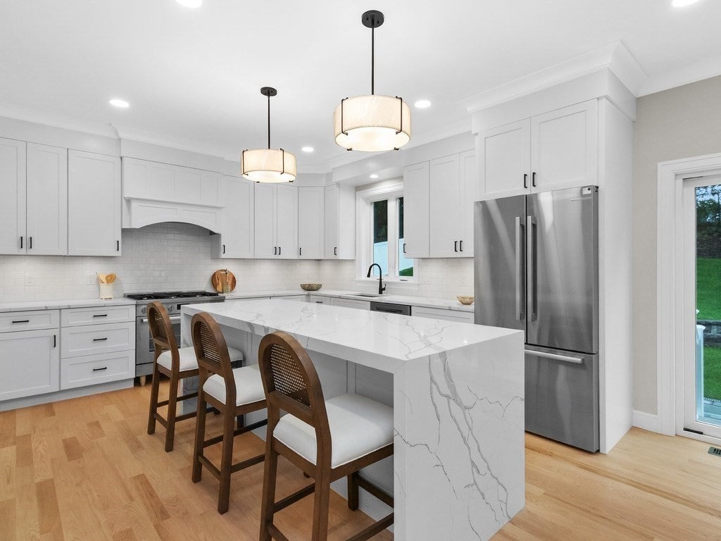 113 Warwick Avenue, Waltham, MA, 113 Warwick Avenue, Waltham, MA Photo #3