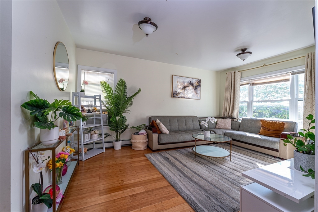 16 Mohan St
