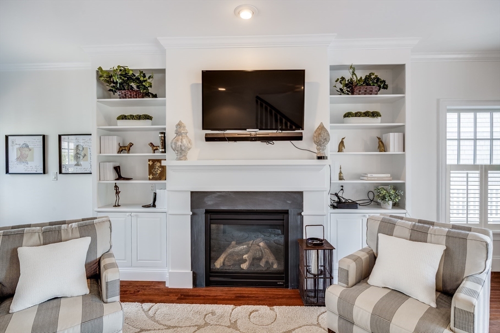 780 Craigville Beach B1