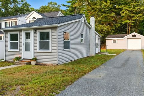 39 3rd Ave Bellingham MA 02019