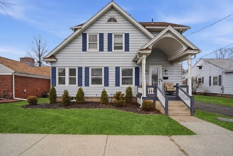 156 Farnsworth St Chicopee MA 01013