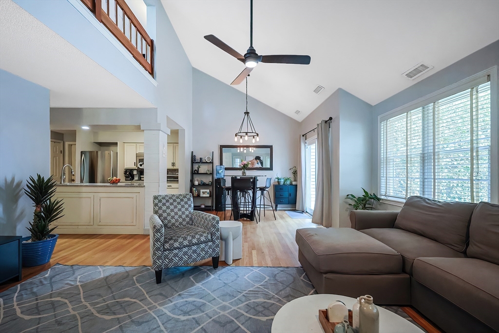 Ashland, Massachusetts 01721, United States, 2 Bedrooms Bedrooms, ,2 BathroomsBathrooms,Residential,Contingent,92081