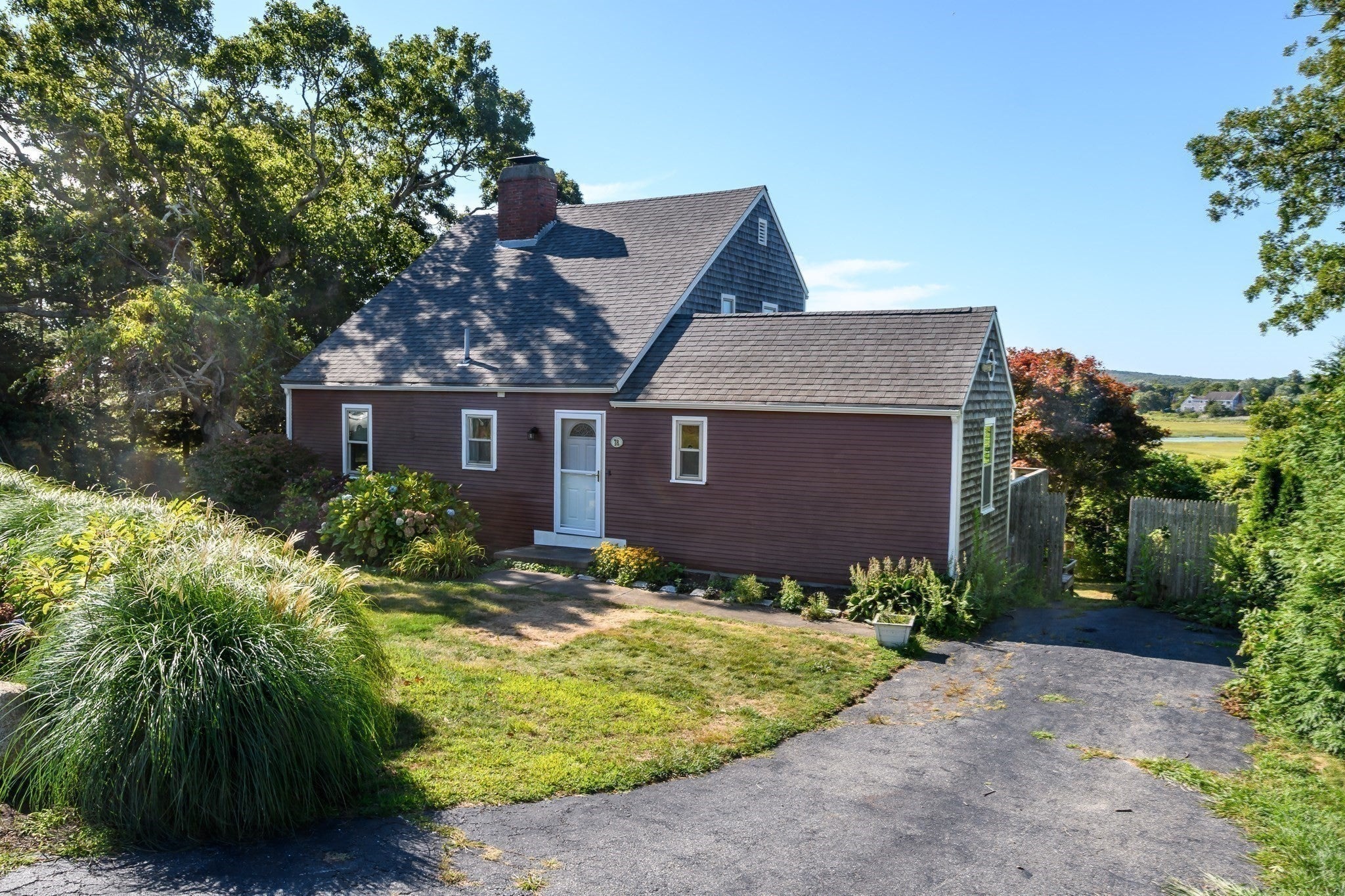 Click for 78 Wood Ave, Sandwich, MA slideshow Click for 78 Wood Ave, Sandwich, MA slideshow