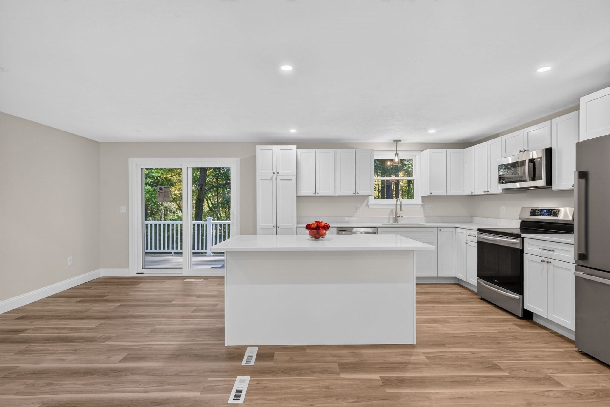 120 Appletree Cir, Bridgewater, MA, 120 Appletree Cir, Bridgewater, MA Photo #11
