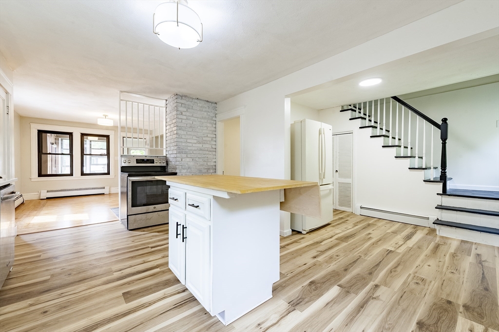 940 Read St