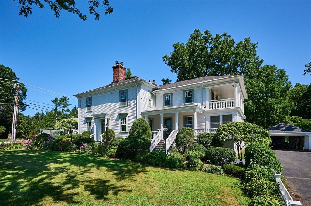 Photo of 25 Woodbridge St, South Hadley, MA