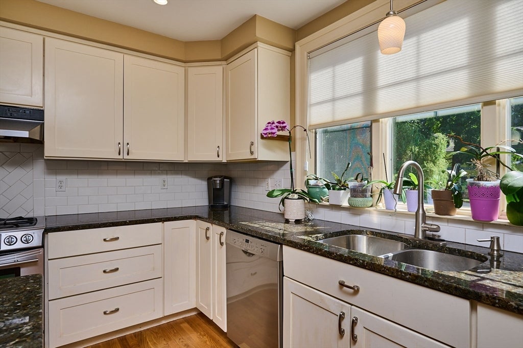 25 Woodbridge St, South Hadley, MA, 25 Woodbridge St, South Hadley, MA Photo #15