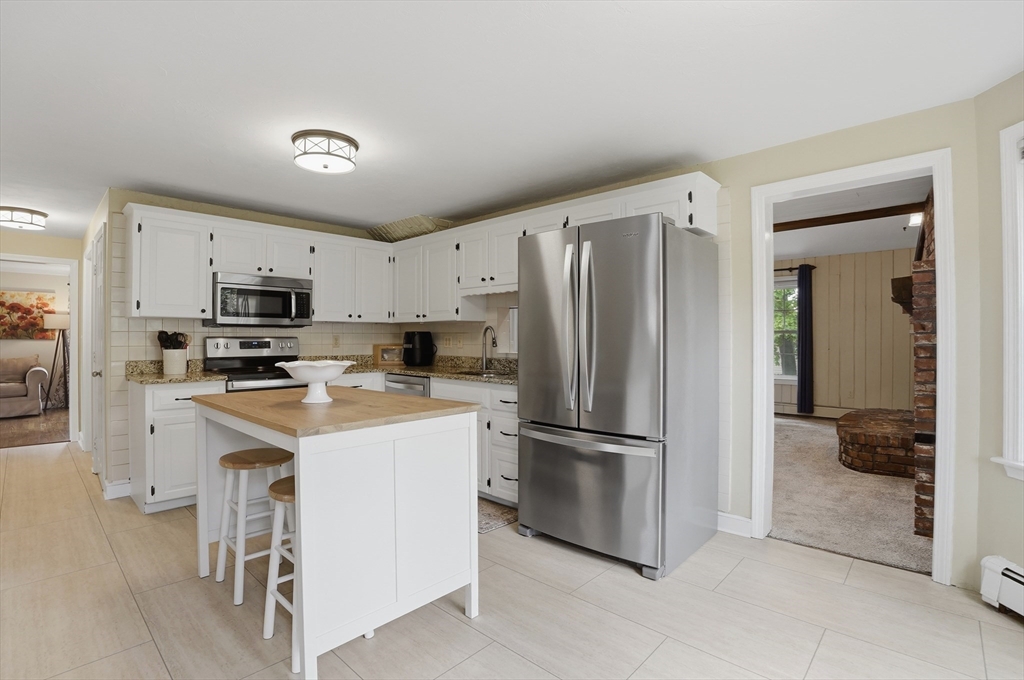 20 Larson Road, Milford, MA Photo #11