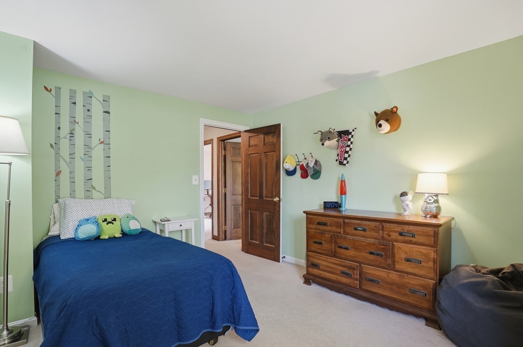20 Larson Road, Milford, MA Photo #27