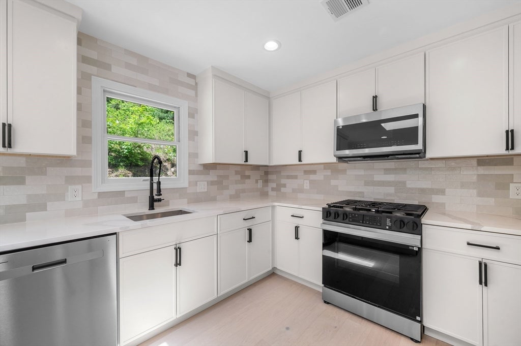 29 Rockway Rd