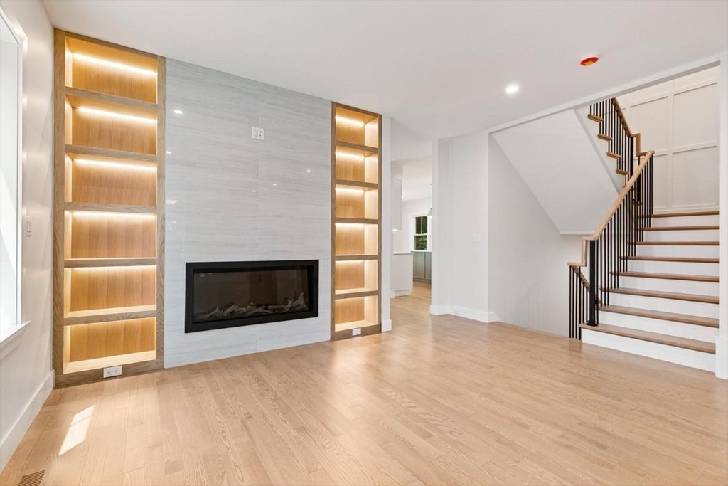 89 Spring St