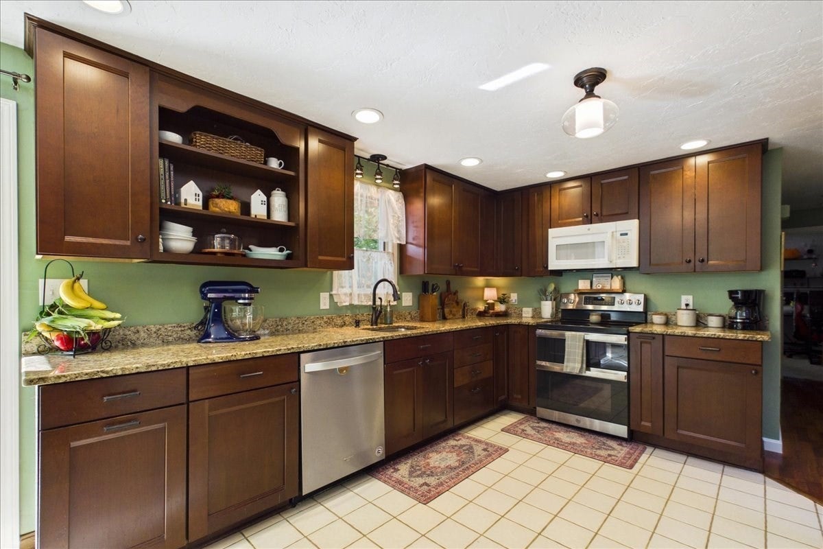 34 Skylark Ave, Plymouth, MA, 34 Skylark Ave, Plymouth, MA Photo #12