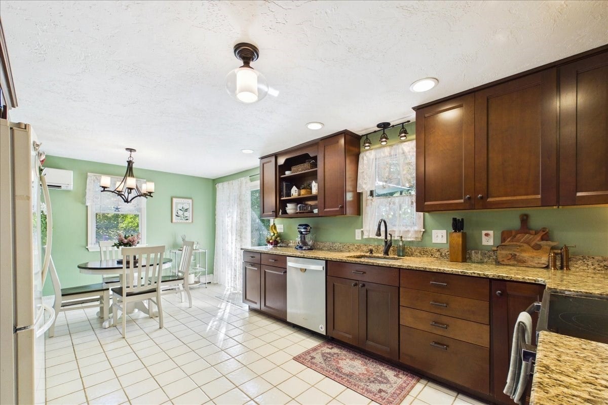 34 Skylark Ave, Plymouth, MA, 34 Skylark Ave, Plymouth, MA Photo #10