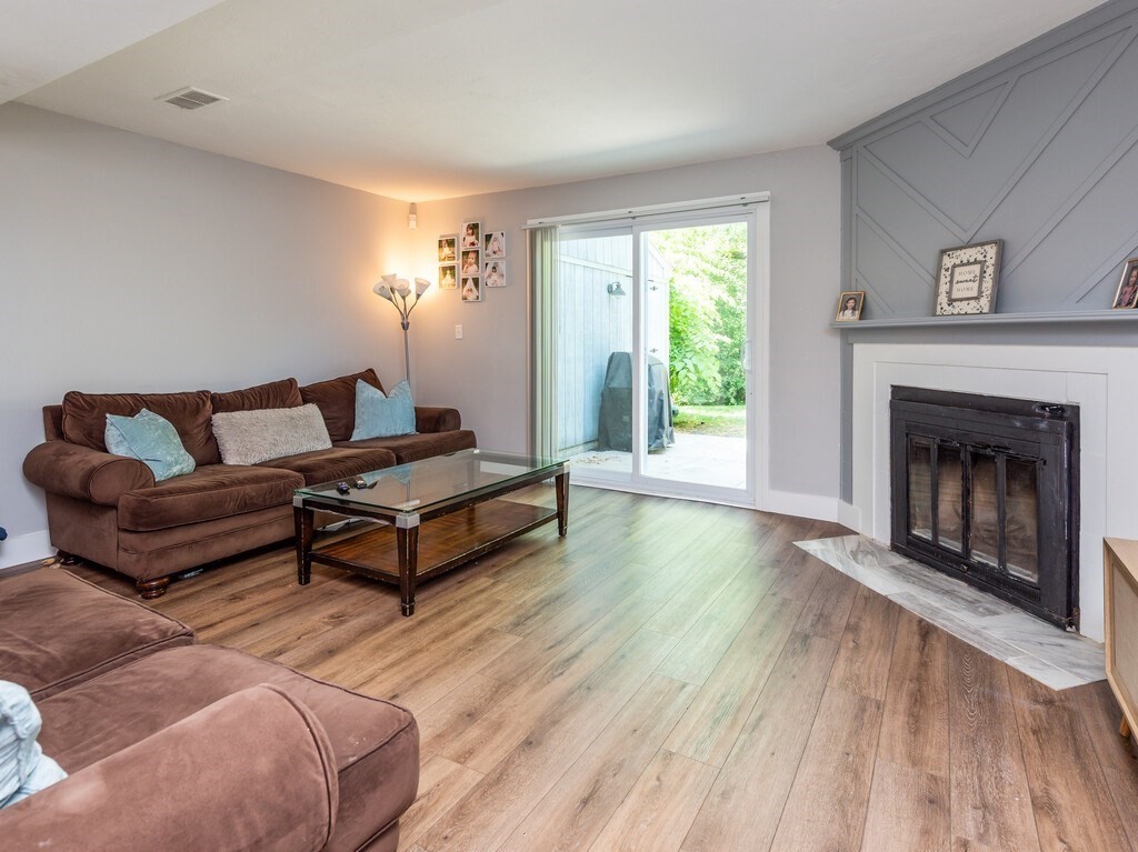 16 Apple Tree Hill Rd 16