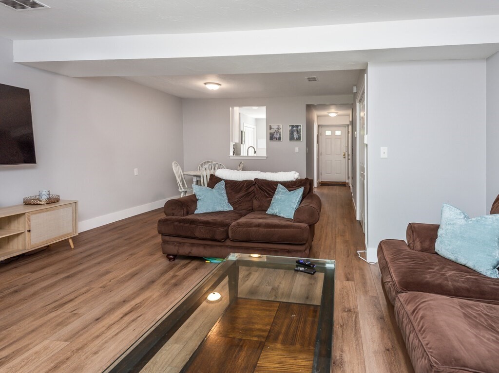 16 Apple Tree Hill Rd 16
